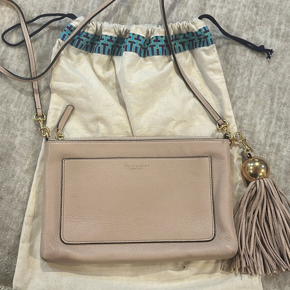 Authentic Tory Burch crossbody-very pale pink